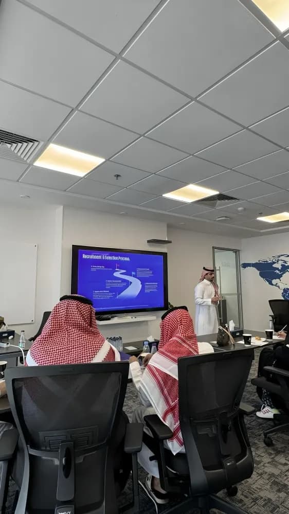 خدمات تجهيز الطاقم